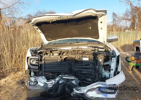 2018 GMC Sierra 1500 Slt z USA, uszkodzony, nr VIN 3GTU2NEC1JG370950